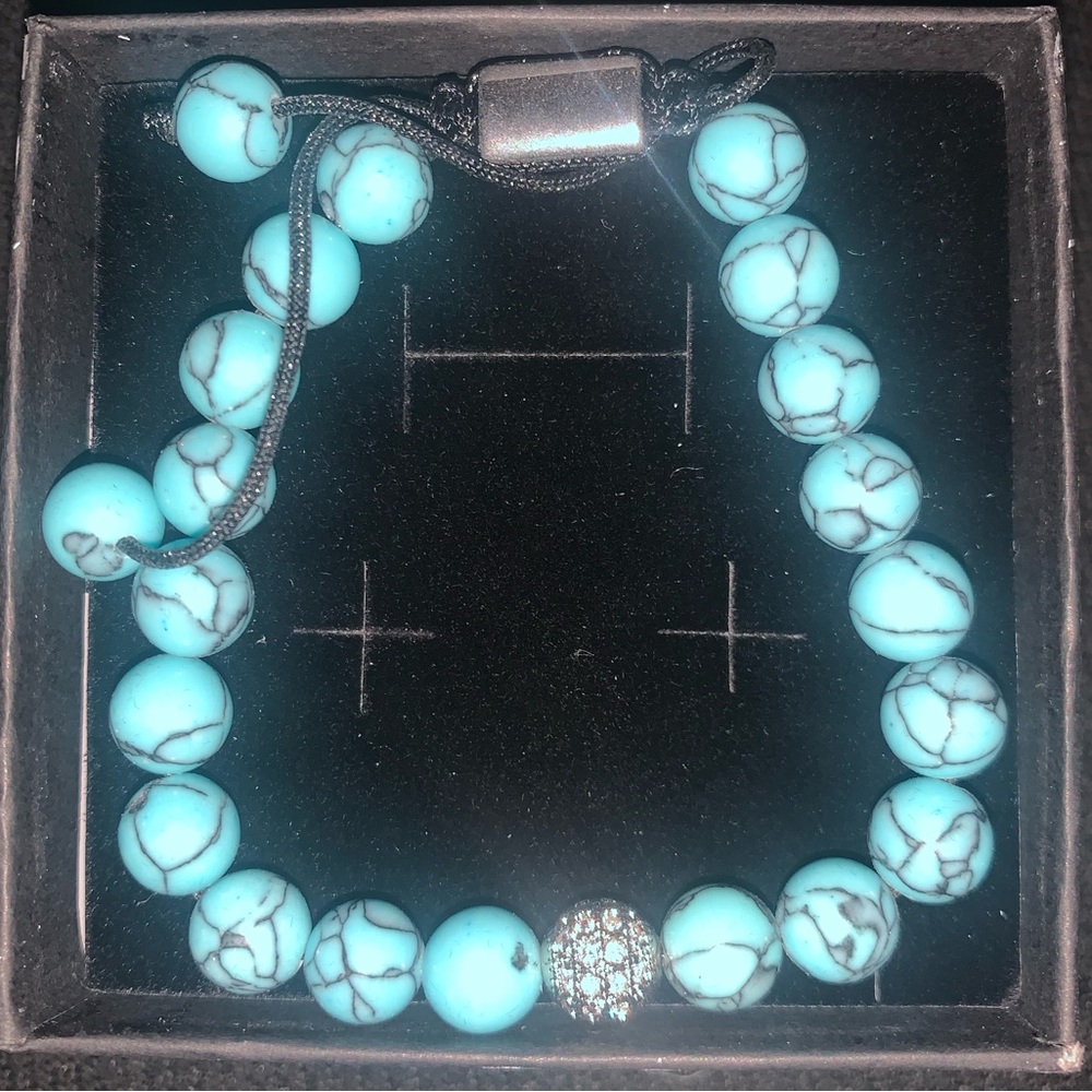 Turquoise Beaded Bracelet with Silver Accent